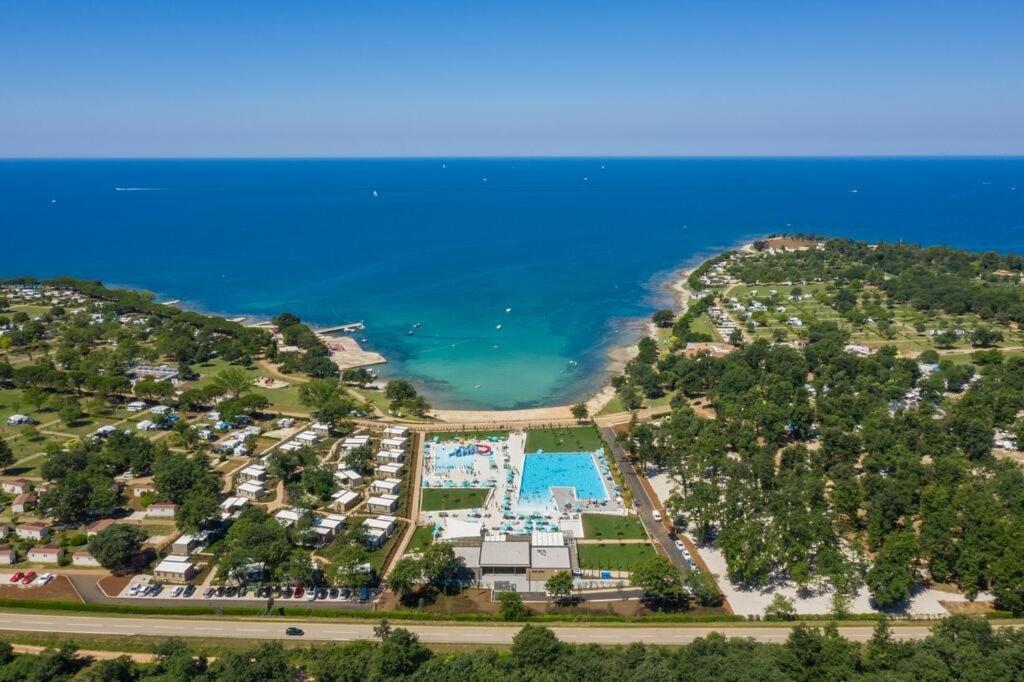 Panorama Mobile Homes In Camping Park Умаг Екстер'єр фото